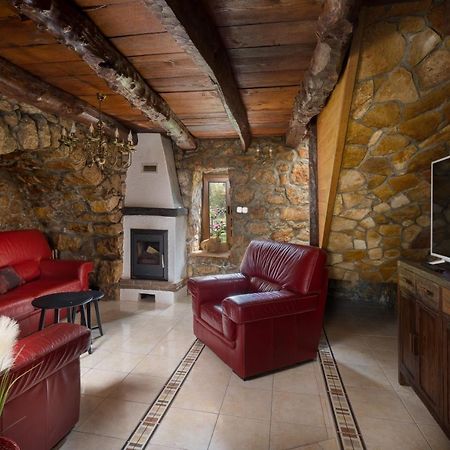 Stone Lady Holiday Home With Pool&Hot Tub,Sauna,Bbq,Garden Rasopasno المظهر الخارجي الصورة