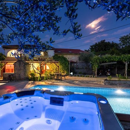 Stone Lady Holiday Home With Pool&Hot Tub,Sauna,Bbq,Garden Rasopasno المظهر الخارجي الصورة