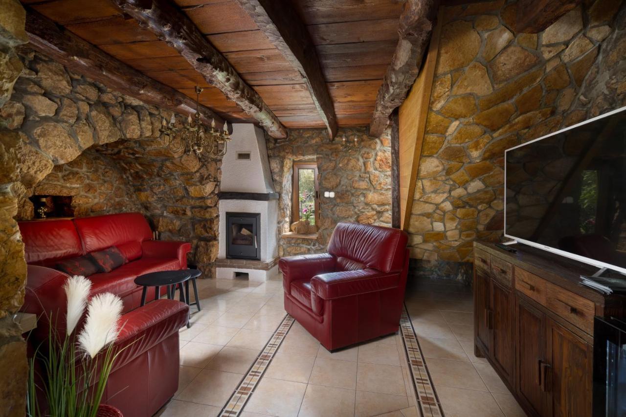 Stone Lady Holiday Home With Pool&Hot Tub,Sauna,Bbq,Garden Rasopasno المظهر الخارجي الصورة