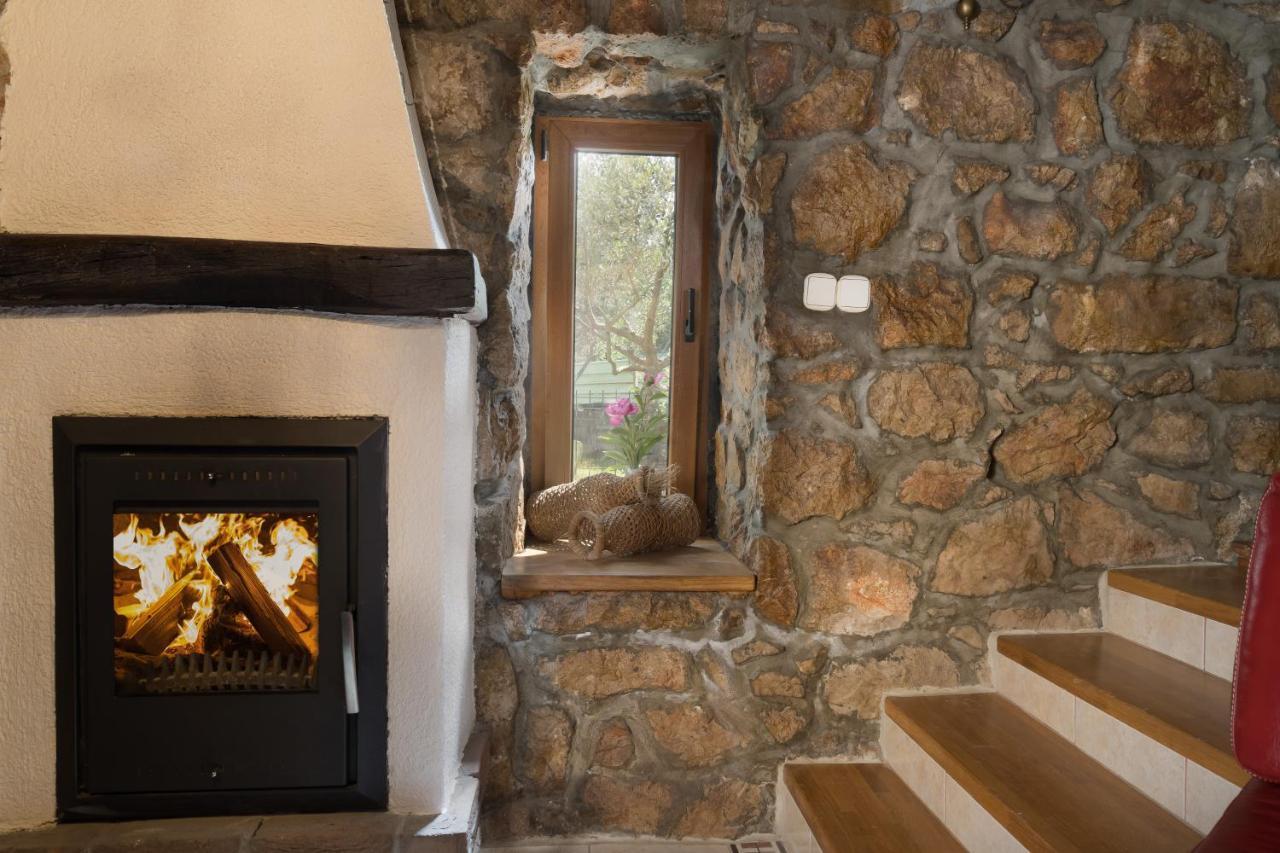 Stone Lady Holiday Home With Pool&Hot Tub,Sauna,Bbq,Garden Rasopasno المظهر الخارجي الصورة