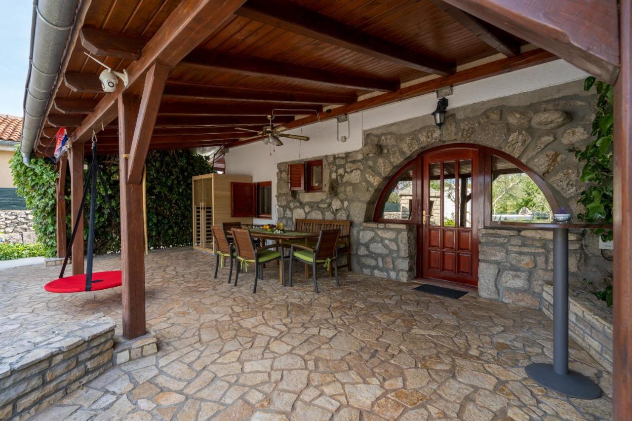 Stone Lady Holiday Home With Pool&Hot Tub,Sauna,Bbq,Garden Rasopasno المظهر الخارجي الصورة